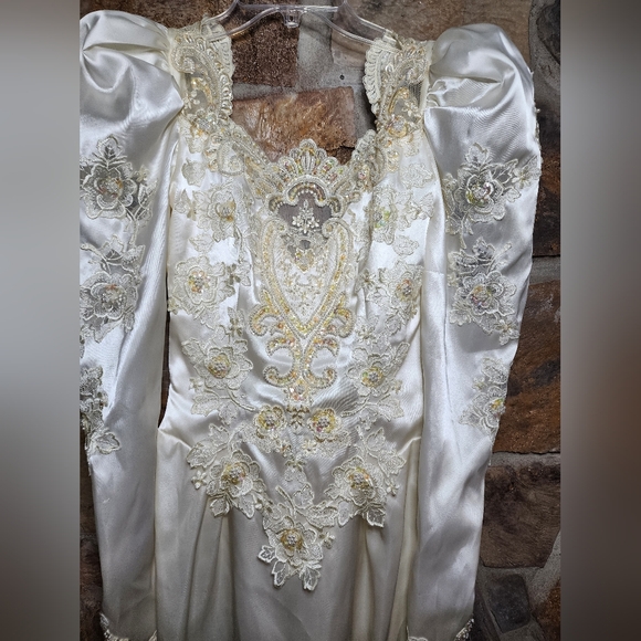 My fair bride vintage wedding dress - Picture 2 of 10